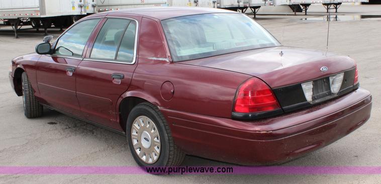 image for item K6935 2005 Ford Crown Victoria Police Interceptor