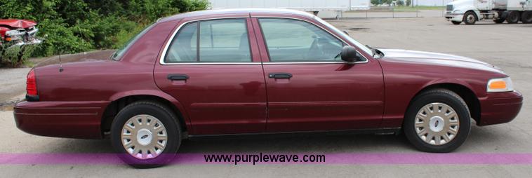 image for item K6935 2005 Ford Crown Victoria Police Interceptor