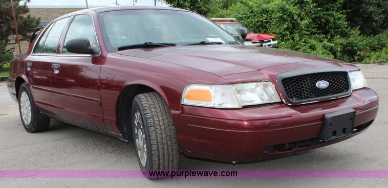 image for item K6935 2005 Ford Crown Victoria Police Interceptor