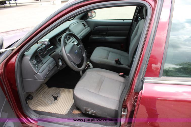 image for item K6936 2006 Ford Crown Victoria Police Interceptor