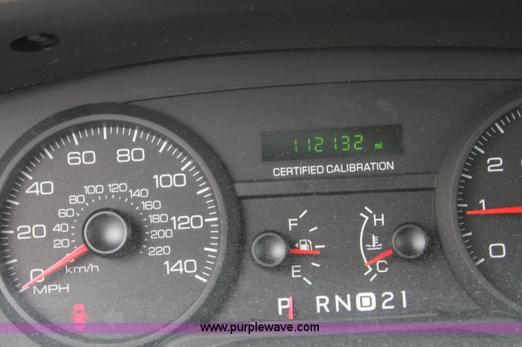 image for item K6936 2006 Ford Crown Victoria Police Interceptor