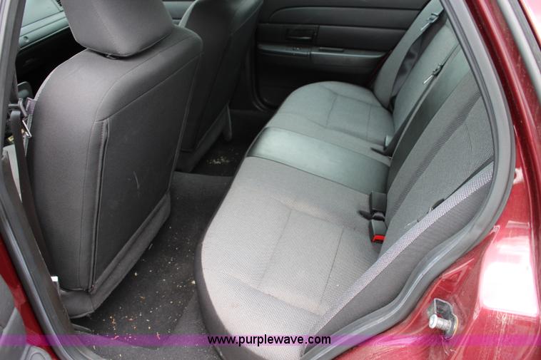 image for item K6936 2006 Ford Crown Victoria Police Interceptor