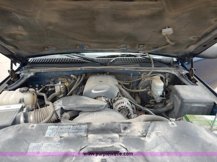 image for item K7468 2002 Chevrolet Silverado 1500 Ext. Cab pickup truck