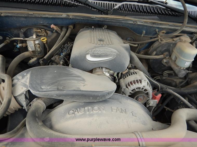 image for item K7468 2002 Chevrolet Silverado 1500 Ext. Cab pickup truck