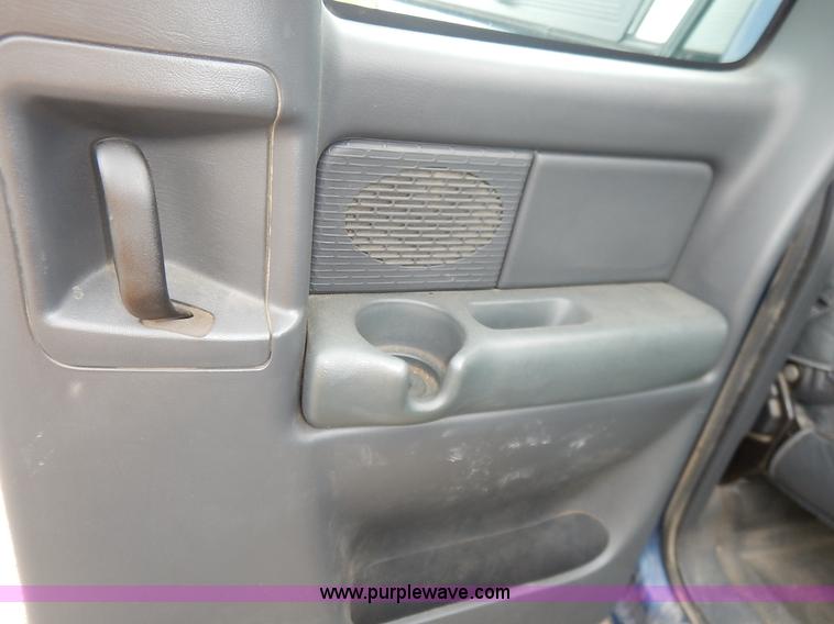 image for item K7468 2002 Chevrolet Silverado 1500 Ext. Cab pickup truck