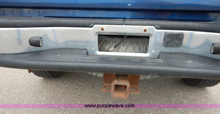 image for item K7468 2002 Chevrolet Silverado 1500 Ext. Cab pickup truck