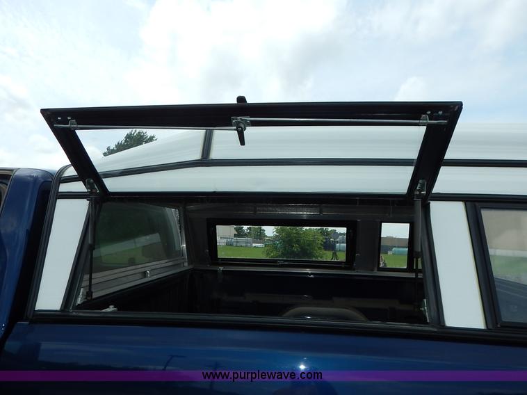 image for item K7468 2002 Chevrolet Silverado 1500 Ext. Cab pickup truck