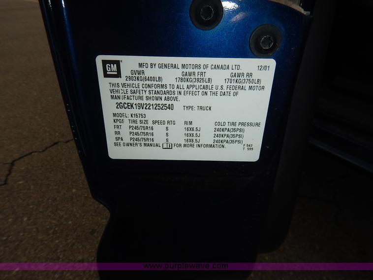 image for item K7468 2002 Chevrolet Silverado 1500 Ext. Cab pickup truck