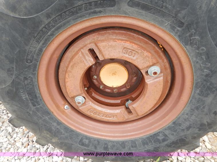 image for item K7476 1981 Case 480D Construction King landscape tractor