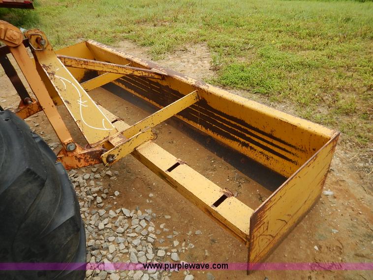 image for item K7476 1981 Case 480D Construction King landscape tractor