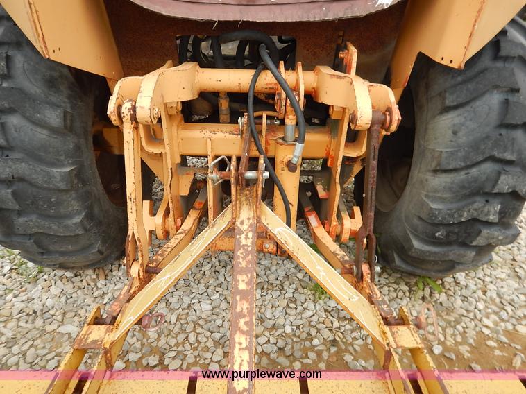 image for item K7476 1981 Case 480D Construction King landscape tractor