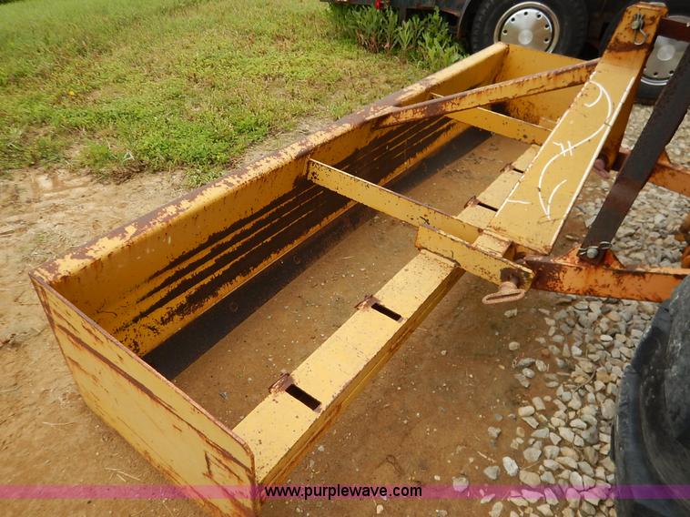 image for item K7476 1981 Case 480D Construction King landscape tractor