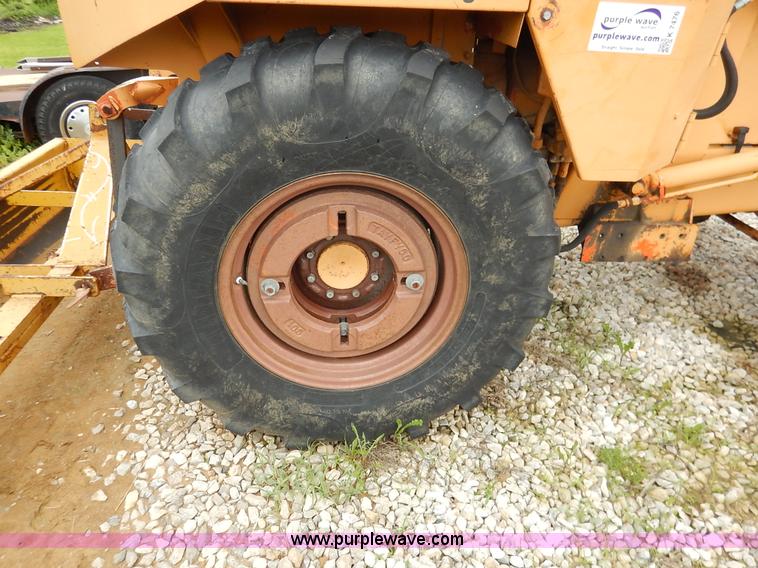 image for item K7476 1981 Case 480D Construction King landscape tractor