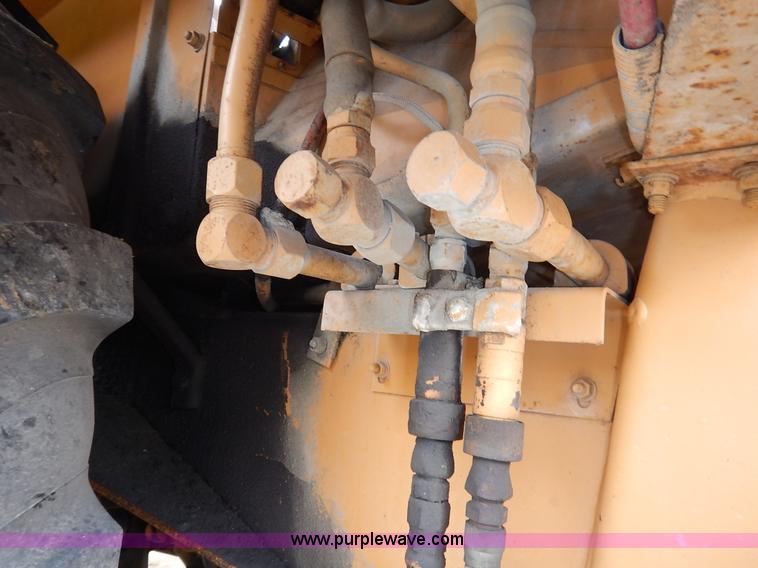 image for item K7476 1981 Case 480D Construction King landscape tractor