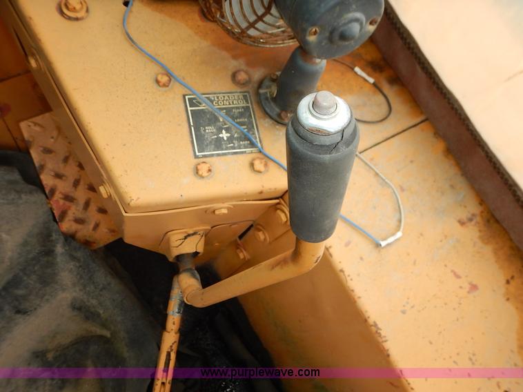 image for item K7476 1981 Case 480D Construction King landscape tractor