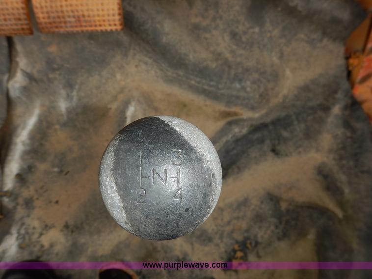 image for item K7476 1981 Case 480D Construction King landscape tractor