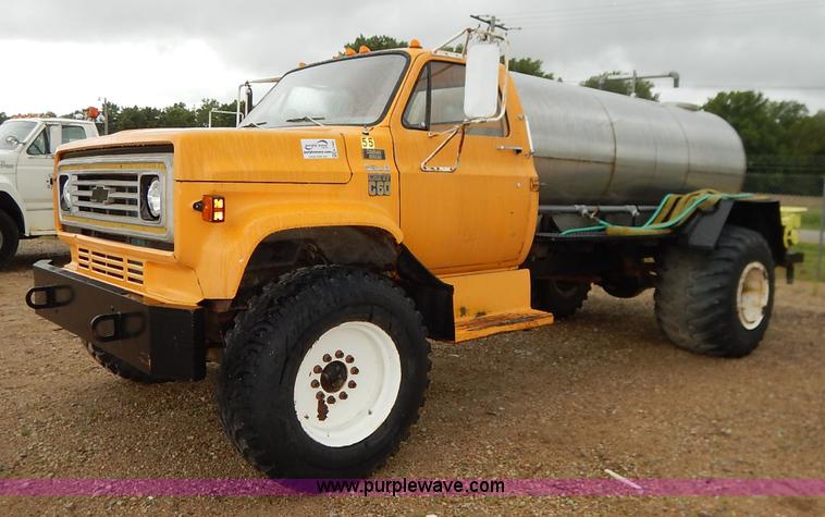 image for item K7494 1978 Chevrolet C60 Custom Deluxe tank truck
