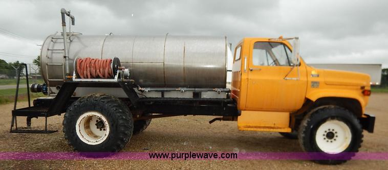 image for item K7494 1978 Chevrolet C60 Custom Deluxe tank truck
