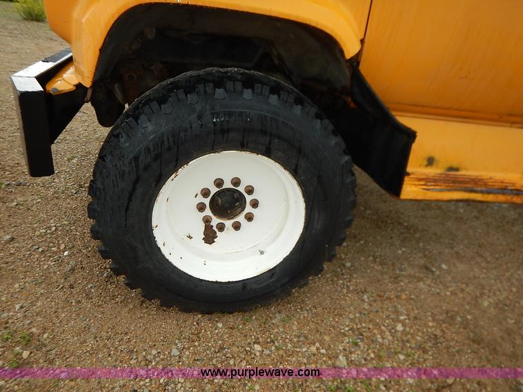 image for item K7494 1978 Chevrolet C60 Custom Deluxe tank truck