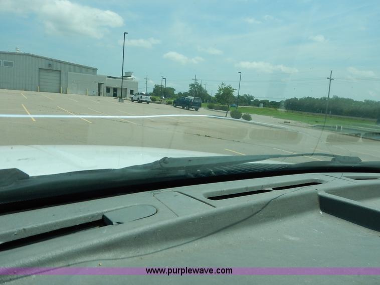 image for item K7498 2005 Ford F350 Super Duty XL Crew Cab pickup truck