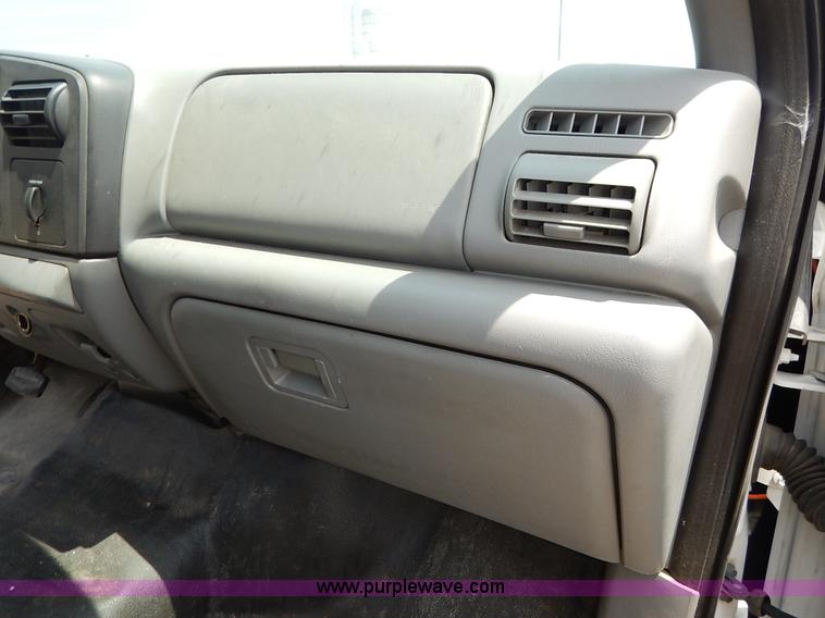 image for item K7498 2005 Ford F350 Super Duty XL Crew Cab pickup truck