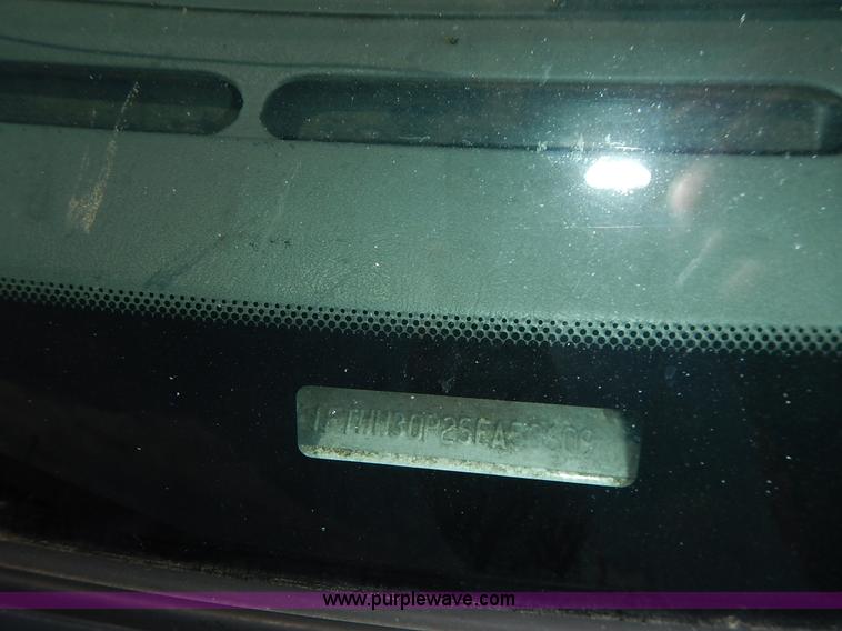 image for item K7498 2005 Ford F350 Super Duty XL Crew Cab pickup truck