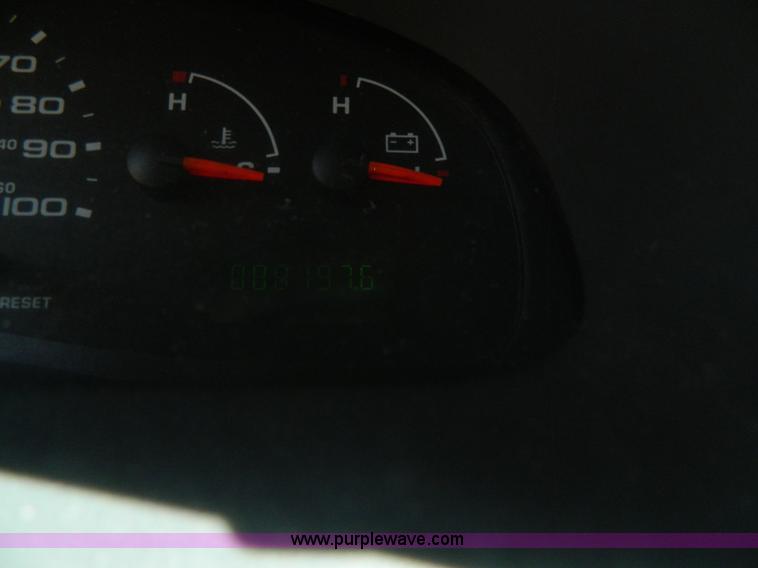 image for item K8081 2006 Ford E450 bus