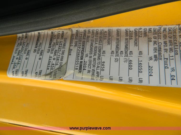 image for item K8082 2005 Ford E450 bus