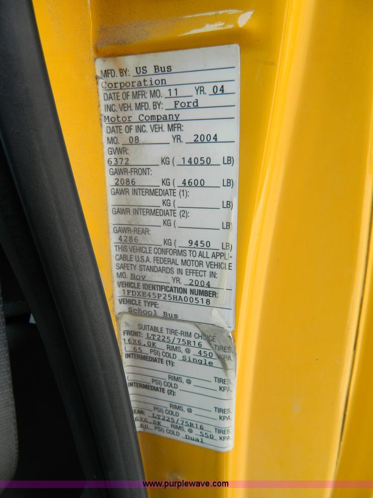 image for item K8082 2005 Ford E450 bus