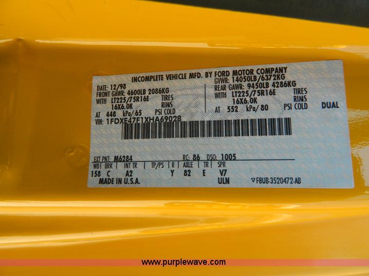 image for item K8083 1999 Ford Econoline E450 bus