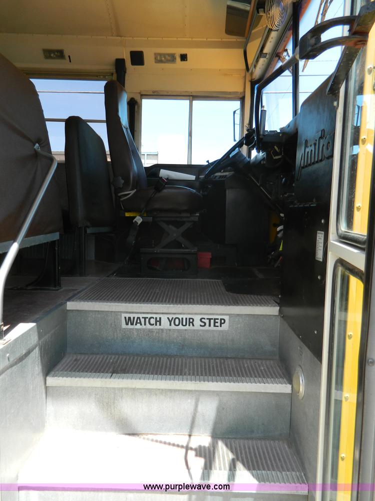 image for item K8084 1997 International 3800 bus