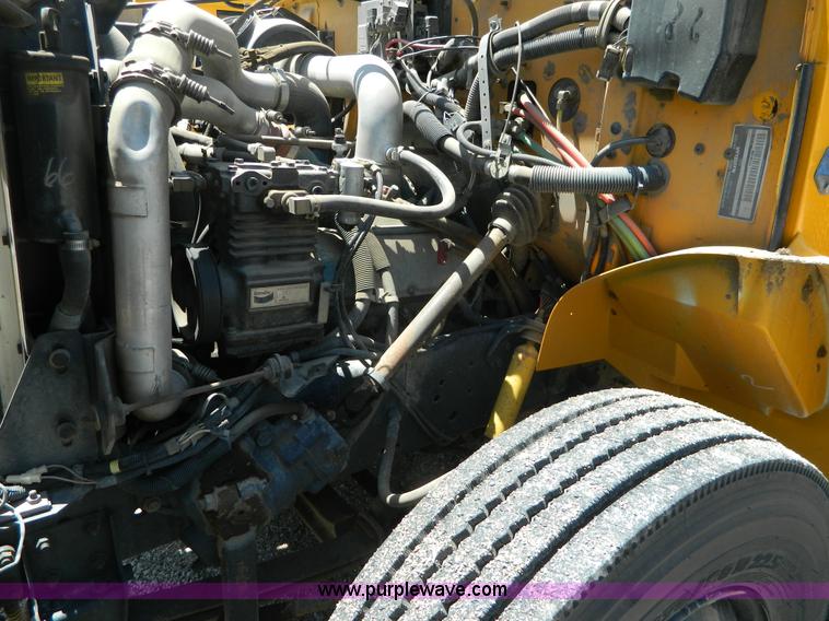 image for item K8084 1997 International 3800 bus