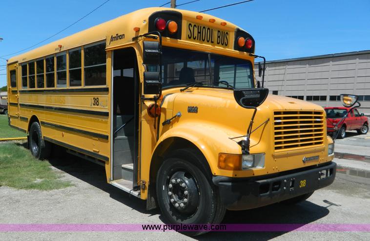 image for item K8085 1995 International 3800 bus