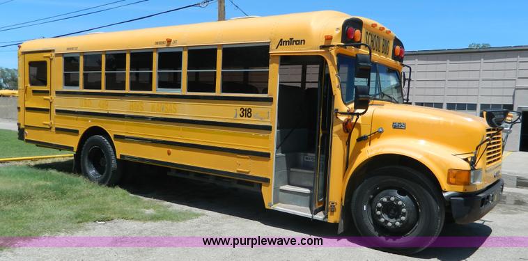 image for item K8085 1995 International 3800 bus