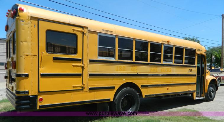 image for item K8085 1995 International 3800 bus