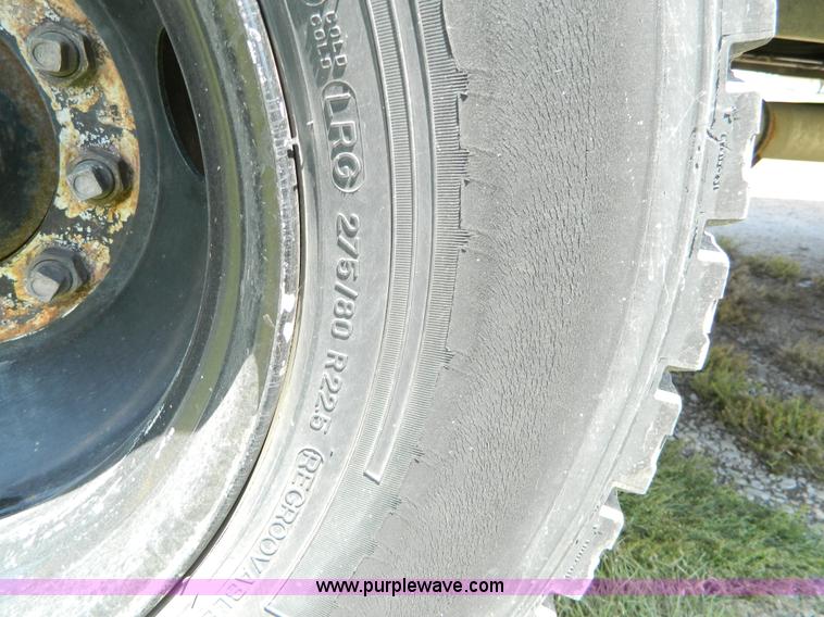 image for item K8085 1995 International 3800 bus