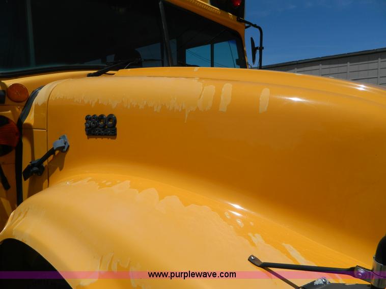 image for item K8085 1995 International 3800 bus