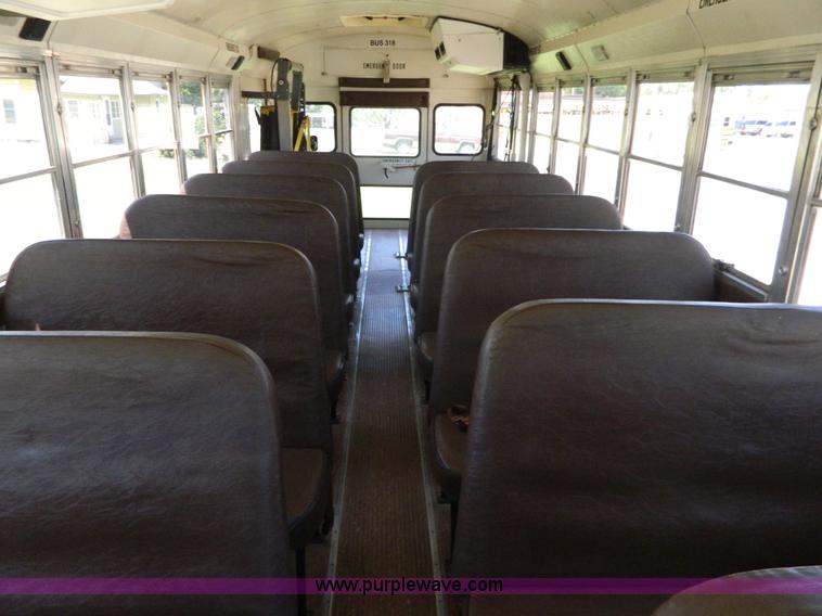 image for item K8085 1995 International 3800 bus