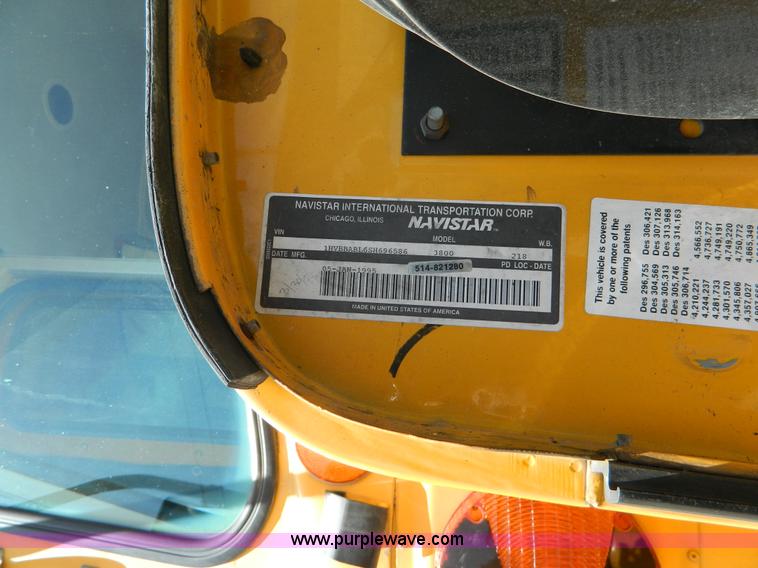 image for item K8085 1995 International 3800 bus