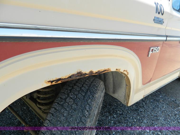 image for item K8086 1985 Ford F150 pickup truck