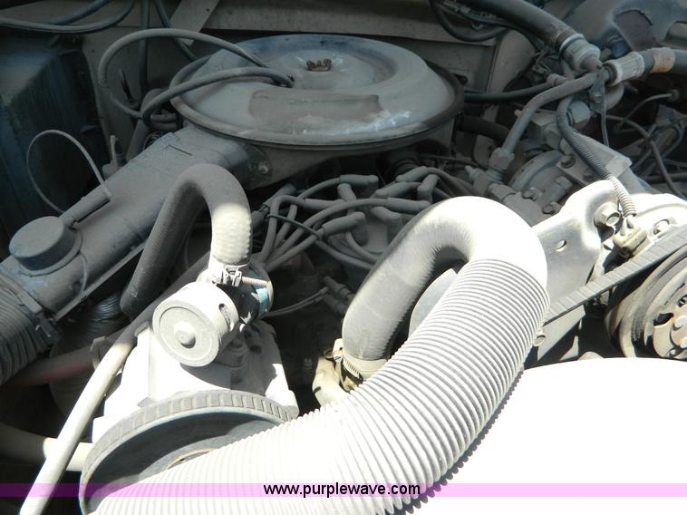 image for item K8086 1985 Ford F150 pickup truck