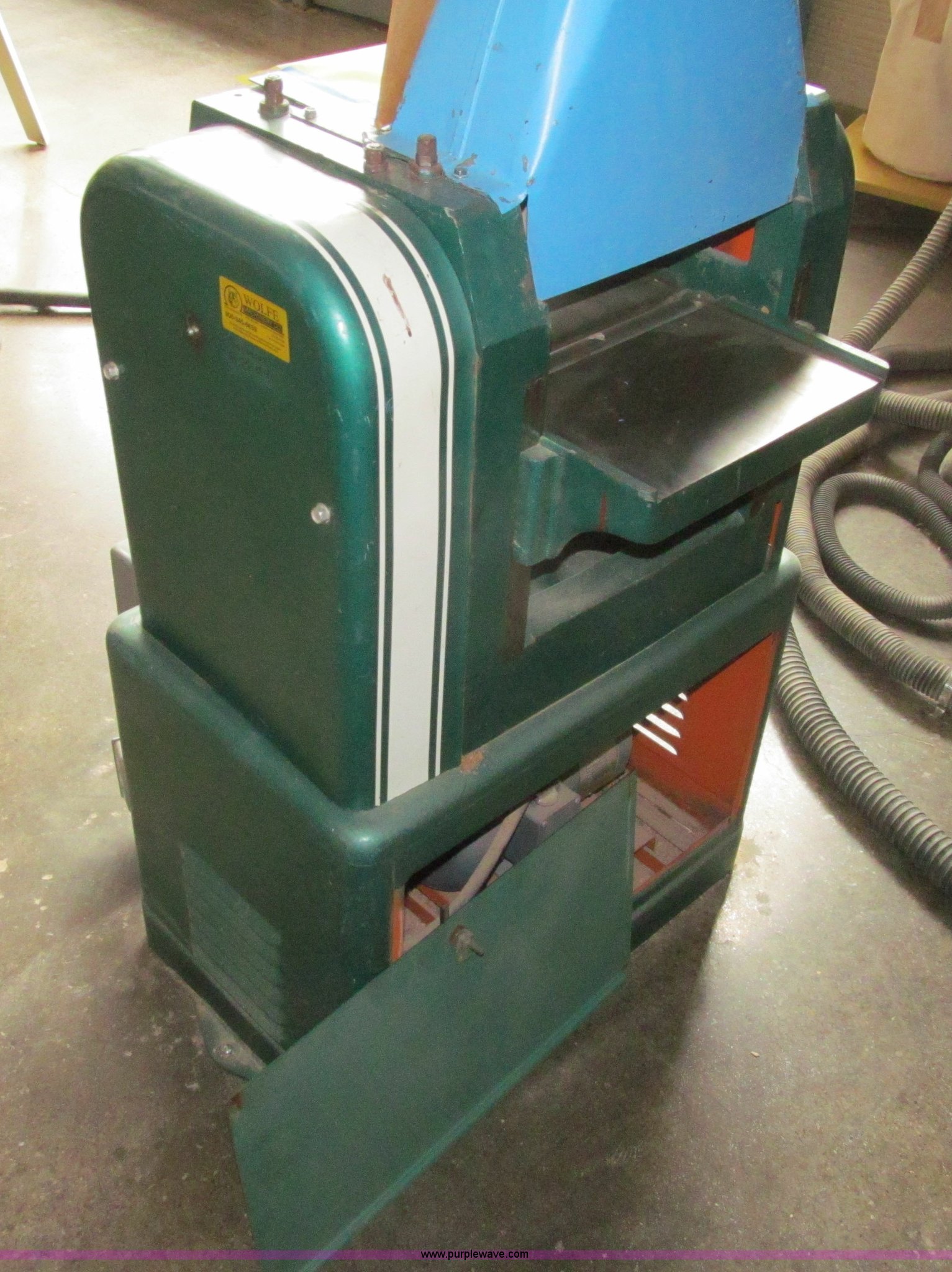 Powermatic 100 planer in Des Moines, IA Item K5685 sold Purple Wave