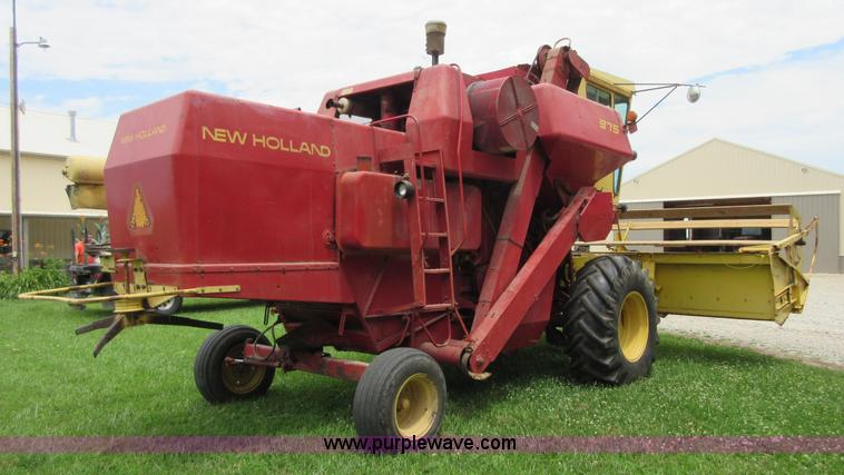 image for item D2486 New Holland 975 combine