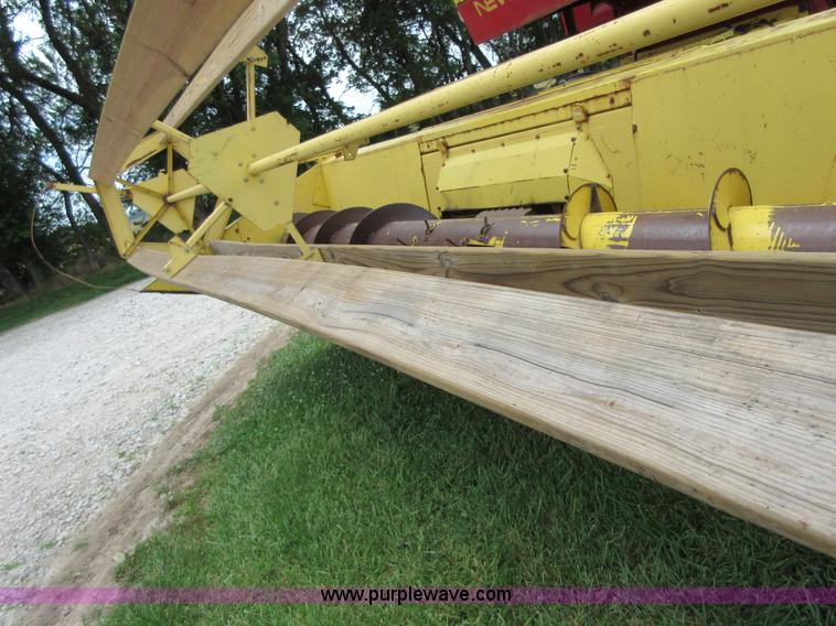 image for item D2486 New Holland 975 combine