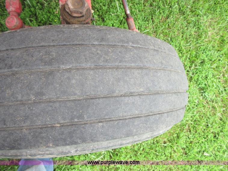 image for item D2486 New Holland 975 combine