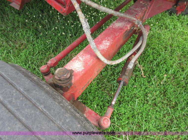 image for item D2486 New Holland 975 combine