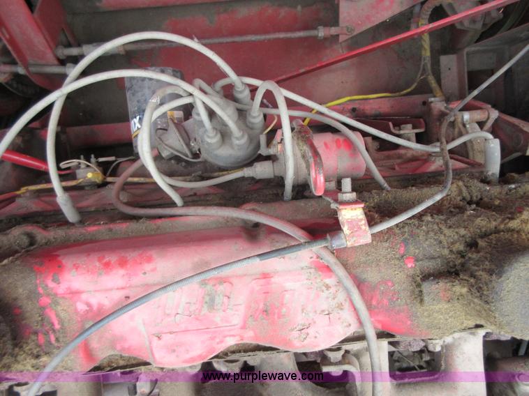 image for item D2486 New Holland 975 combine