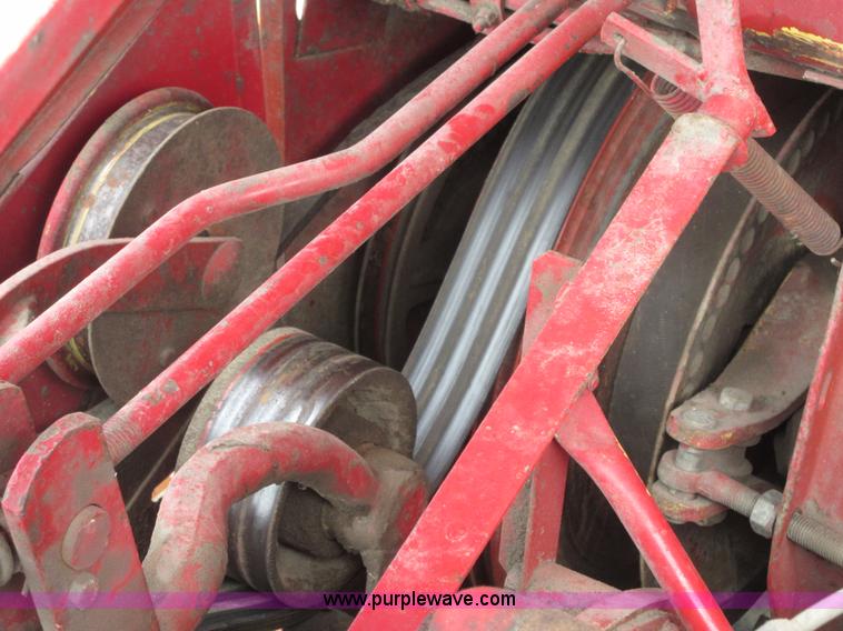 image for item D2486 New Holland 975 combine