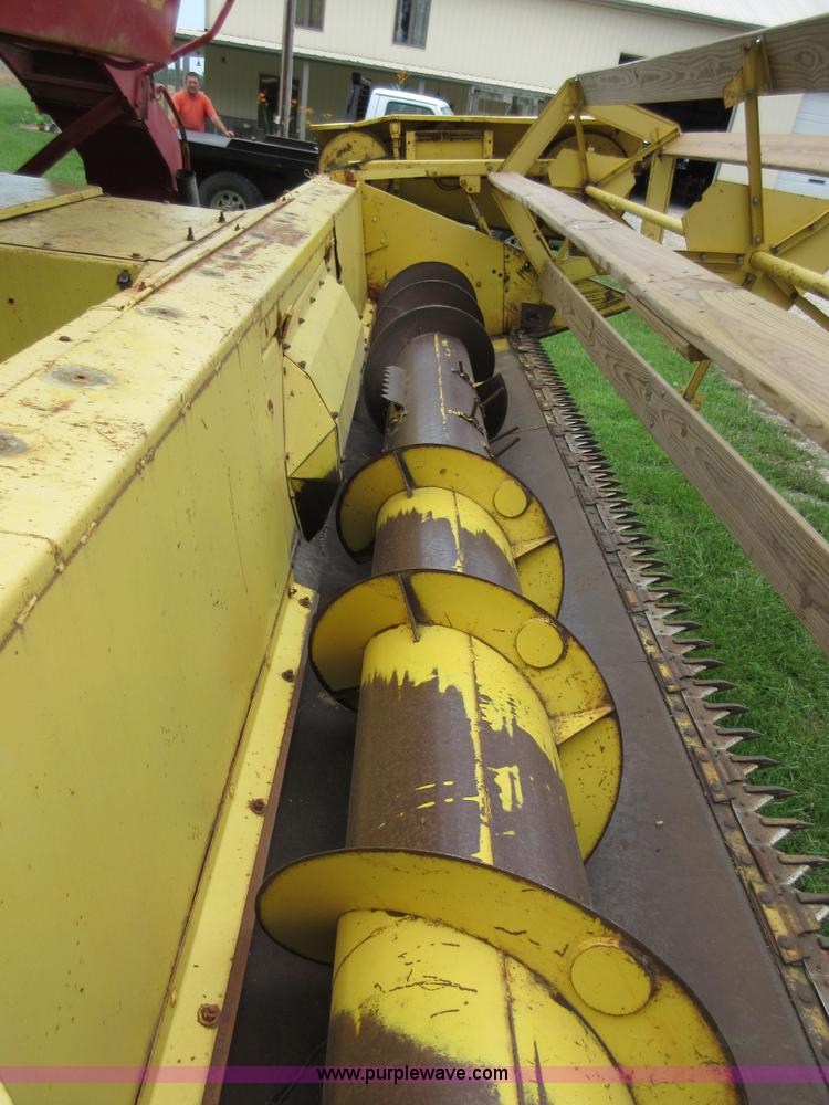 image for item D2486 New Holland 975 combine