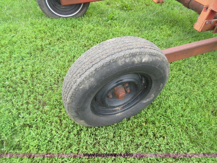 image for item G3688 Vicon H1240 eight wheel hay rake